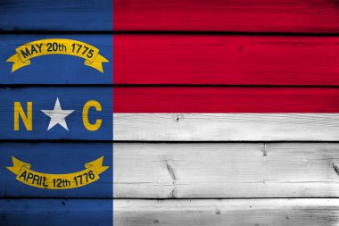 North Carolina Devlet bayrağı ahşap arka plan üzerinde