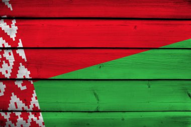 ahşap arka plan üzerinde Beyaz Rusya bayrağı