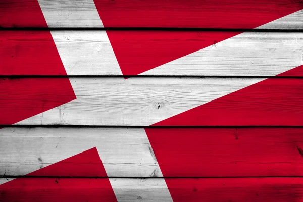 Danmark flagga på trä bakgrund — Stockfoto