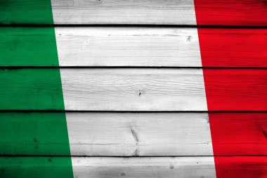 ahşap zemin üzerinde İtalya bayrağı