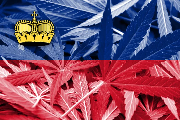 Lichtenstein flagga på cannabis bakgrund. Narkotikapolitik. Legalisering av marijuana — Stockfoto