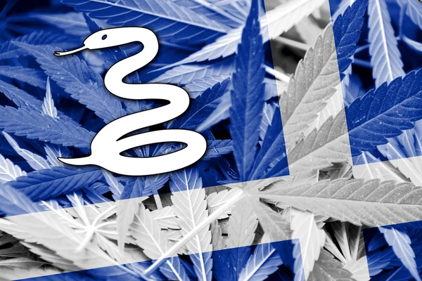大麻の背景にマルティニークの旗。薬物政策。マリファナの合法化 — ストック写真