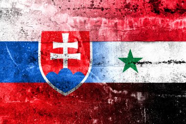 Suriye ve Slovakya bayrağı grunge duvara boyalı