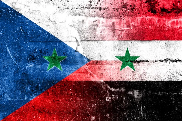 Syria i Flaga Republiki Czeskiej malowany na ścianie grunge — Zdjęcie stockowe