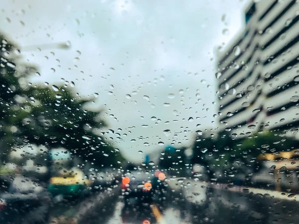 Şehirde Yağmur Trafiği Tıkıyor — Stok fotoğraf