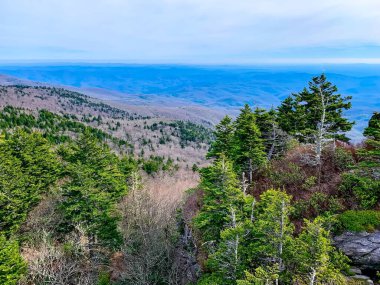 Kuzey Carolina 'da dağın tepesinde gün batımı