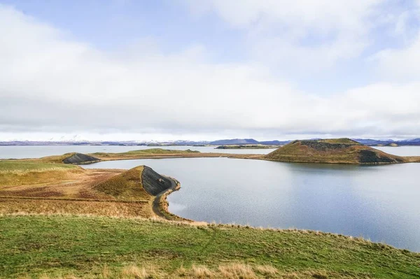 Crateri Vulcanici Intorno Lago Islanda — Foto Stock