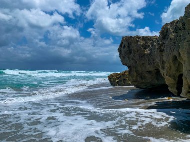 Rocks on the beach at Blowing Rock Preserve in Jupiter, Florida