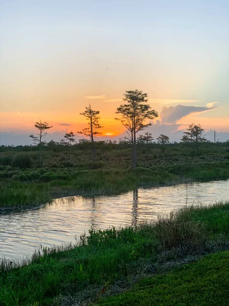 Bunte Sumpfsonnenuntergänge Louisiana Reflektieren Amerikanische Werte — Stockfoto