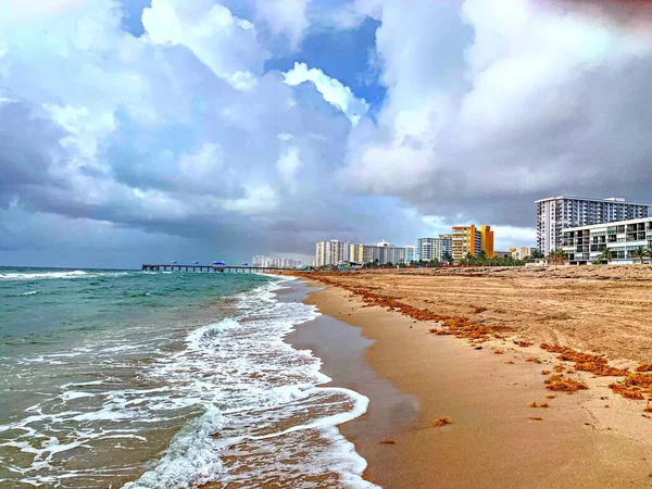 Storm Dania Beach Över Södra Florida Lägenheter Och Brygga — Stockfoto