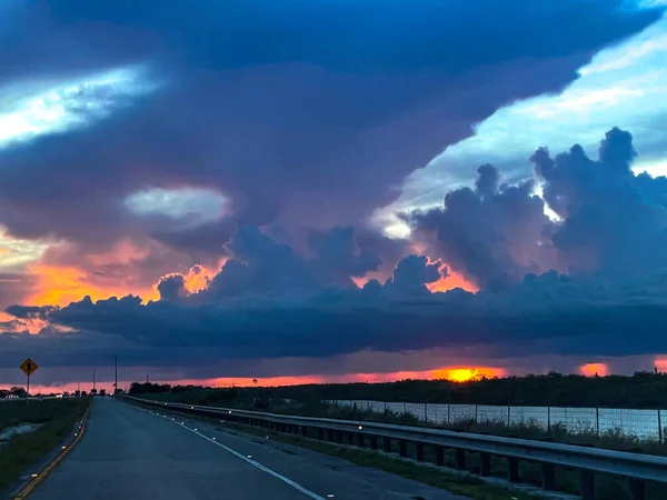 Nubes Lluvia Pantano Louisiana Durante Huracán —  Fotos de Stock