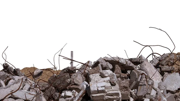 Harap olmuş beton bir binanın beton kalıntıları, beyaz arka planda izole edilmiş demirle korunmasız. Arkaplan