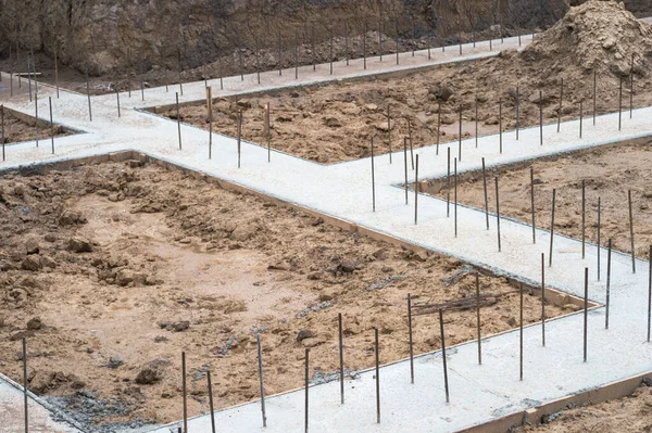 Derramando Uma Solução Concreta Fundação Construção Uma Casa Campo Contexto — Fotografia de Stock