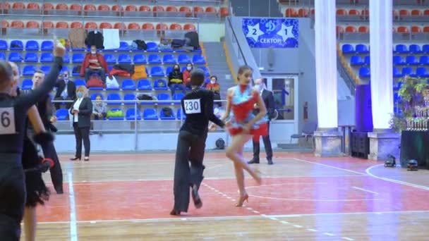 Redakcja. Rosja, Krasnodar, 14 listopada 2020. mistrzostwa tańca towarzyskiego — Wideo stockowe
