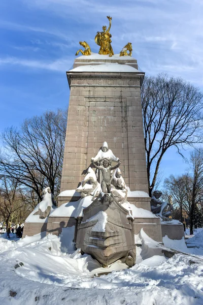 USS Maine Monument - Центральный парк, Нью-Йорк — стоковое фото