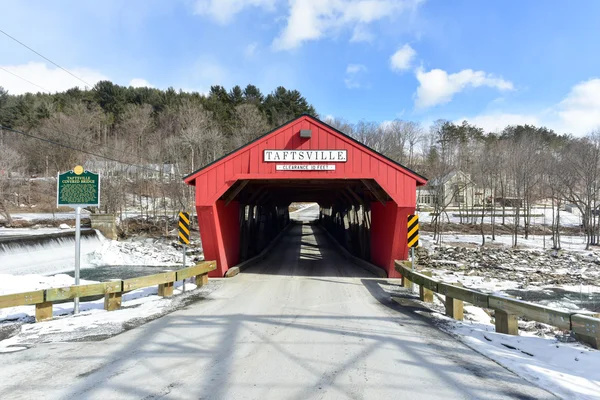 Taftsville kapalı köprü - Vermont — Stok fotoğraf