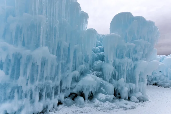 Průsvitné Blue Ice Castle — Stock fotografie