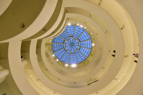 Solomon R. Guggenheim Museum - New York City — Stock Photo, Image