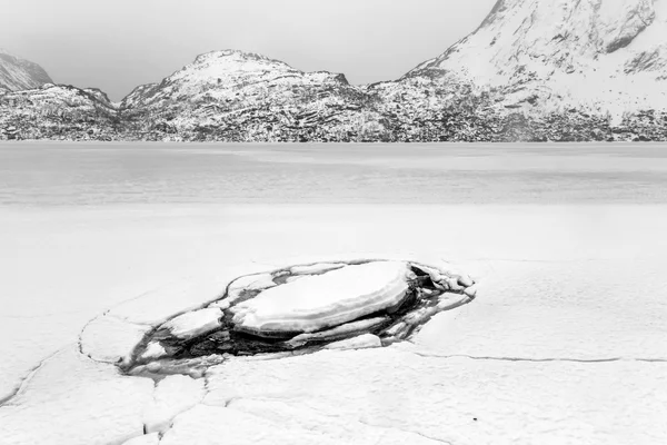 Storvatnet Gölü - Lofoten Adaları, Norveç — Stok fotoğraf