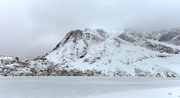 Storvatnet Gölü - Lofoten Adaları, Norveç — Stok fotoğraf