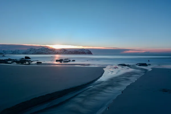 Vikten ビーチ - ノルウェーのロフォーテン諸島のビーチ — ストック写真