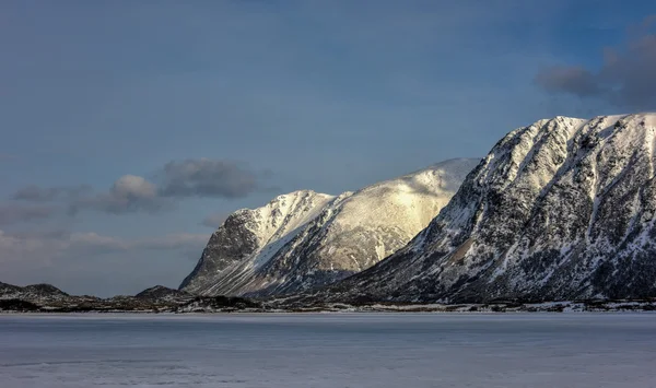 Hauklandsvatnet, Lofoten eilanden, Noorwegen — Stockfoto