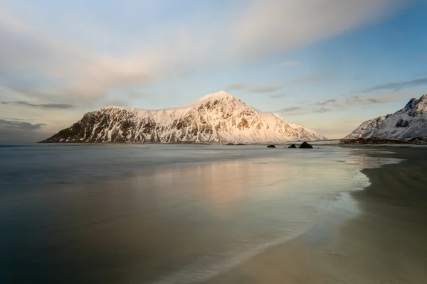 Skagsanden beach, Lofoten ostrovy, Norsko — Stock fotografie