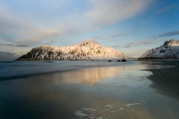 Skagsanden ビーチ、ノルウェーのロフォーテン諸島 — ストック写真