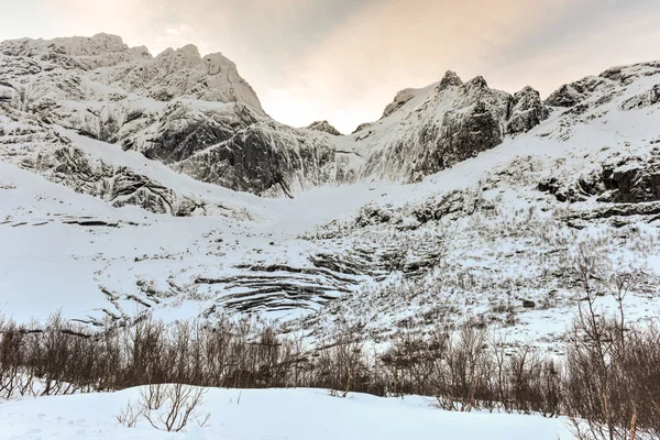 Storvatnet, erhabene Inseln, Norwegen — Stockfoto