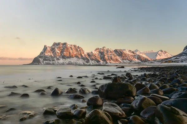 Spiaggia di Utakleiv, Isole Lofoten, Norvegia — Foto Stock