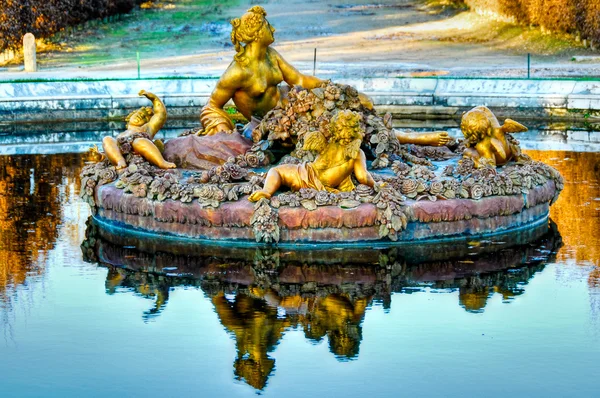 Palacio de Versalles Jardines - Francia — Foto de Stock