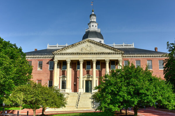 Maryland State Capital building in Annapolis, Maryland on summer afternoon. It is the oldest state capitol in continuous legislative use, dating to 1772.