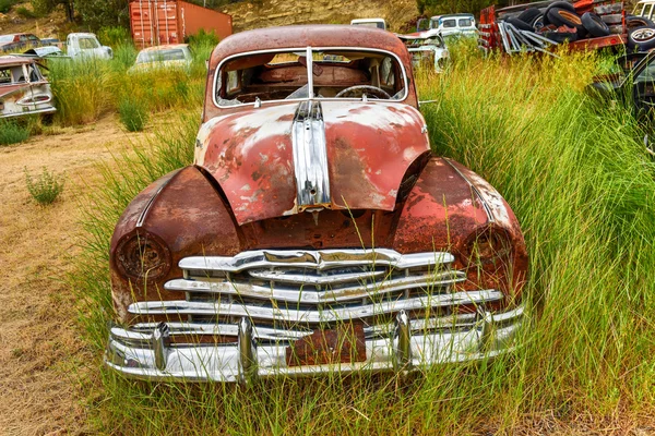 Arrugginimento auto in Junk Yard — Foto Stock