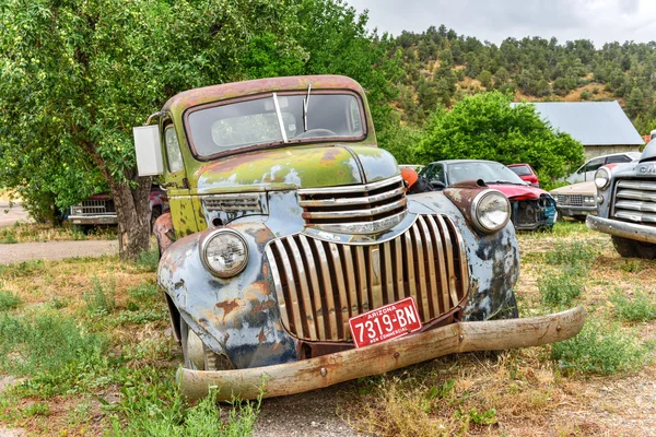 Arrugginimento auto in Junk Yard — Foto Stock