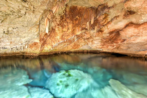 Cueva de fantasía en las Bermudas — Foto de Stock