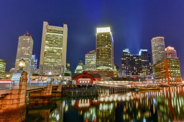 Boston harbor nachts — Stockfoto