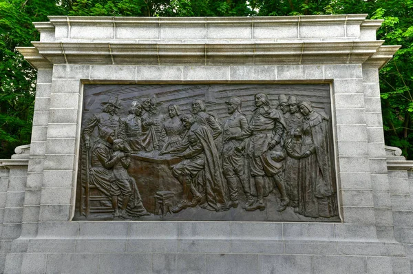 Monumento Del Pellegrino Rilievo Del Bassorilievo Bronzo Liguetown Massachusetts Usa — Foto Stock