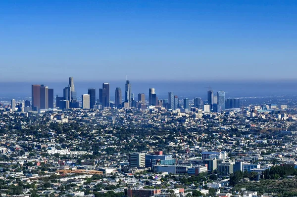 米国カリフォルニア州ロサンゼルスのダウンタウンのスカイラインのパノラマビュー — ストック写真
