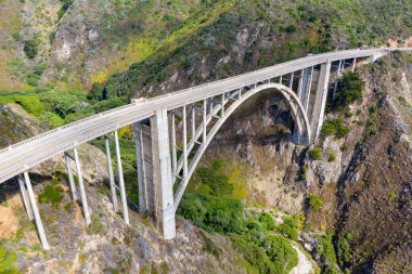 Bixby Köprüsü Pasifik Sahil Otobanı (1. Otoyol) Big Sur, Kaliforniya, ABD.