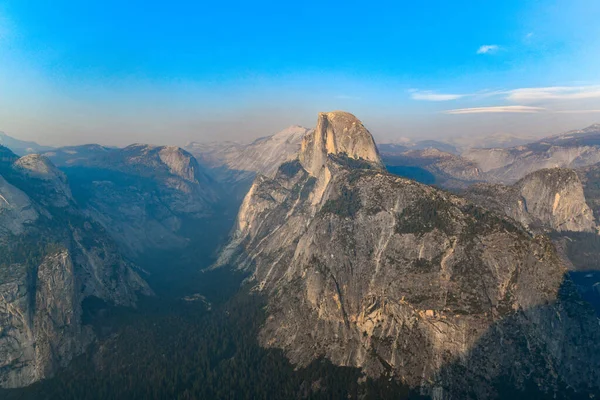 Glacier Point Een Uitzicht Met Een Indrukwekkend Uitzicht Yosemite Valley — Stockfoto