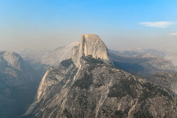 Glacier Point Een Uitzicht Met Een Indrukwekkend Uitzicht Yosemite Valley — Stockfoto