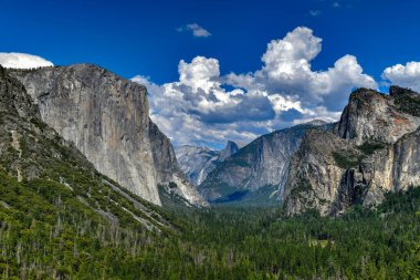 Yosemite Ulusal Parkı 'nda tünel manzarası. Tünel Manzarası, Yosemite Milli Parkı 'ndaki 41..
