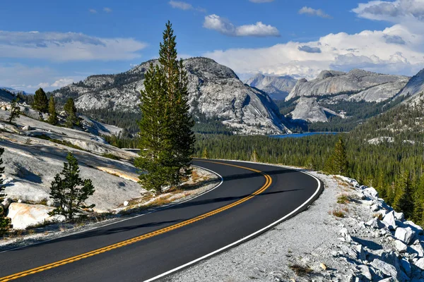 Strada Lungo Olmsted Punto Nel Parco Nazionale Yosemite California — Foto Stock