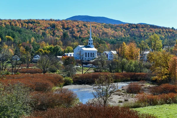 Panorama Stowe Final Outono Com Folhagem Colorida Igreja Comunitária Vermont — Fotografia de Stock