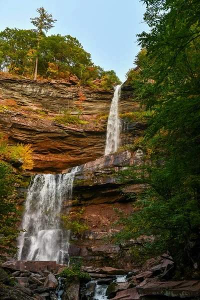 Katerskill Falls Και Fall Foliage Στα Βουνά Catskill Στα Βόρεια — Φωτογραφία Αρχείου