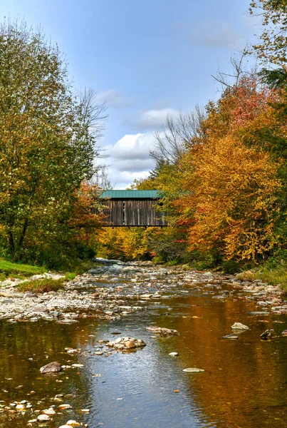 Grist Mill Covered Bridge Cambridge Vermont Durante Follaje Otoño — Foto de Stock