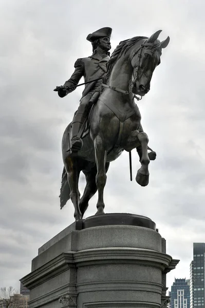 ボストンにあるボストン コモン ジョージ ワシントン記念碑 — ストック写真