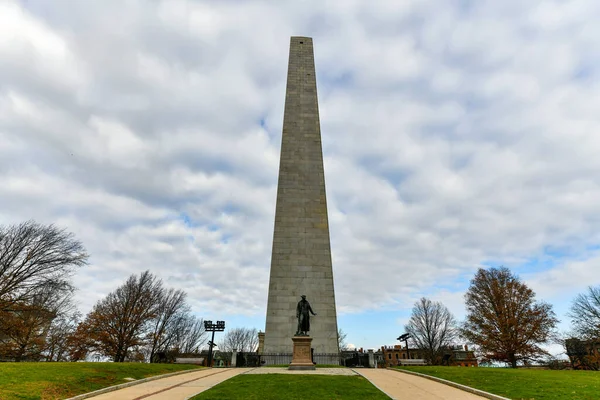 为纪念邦克山战役 Battle Bunker Hill 建立了邦克山纪念碑 这是美国独立战争中英国和爱国者部队之间的第一场重大战役之一 — 图库照片