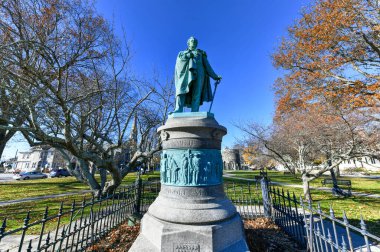 Newport, Rhode Island 'daki Touro Park' ta Komodor Matthew C. Perry Anıtı.