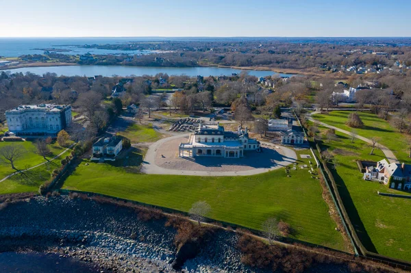 Luchtfoto Van Rotsachtige Kust Klif Van Newport Rhode Island — Stockfoto